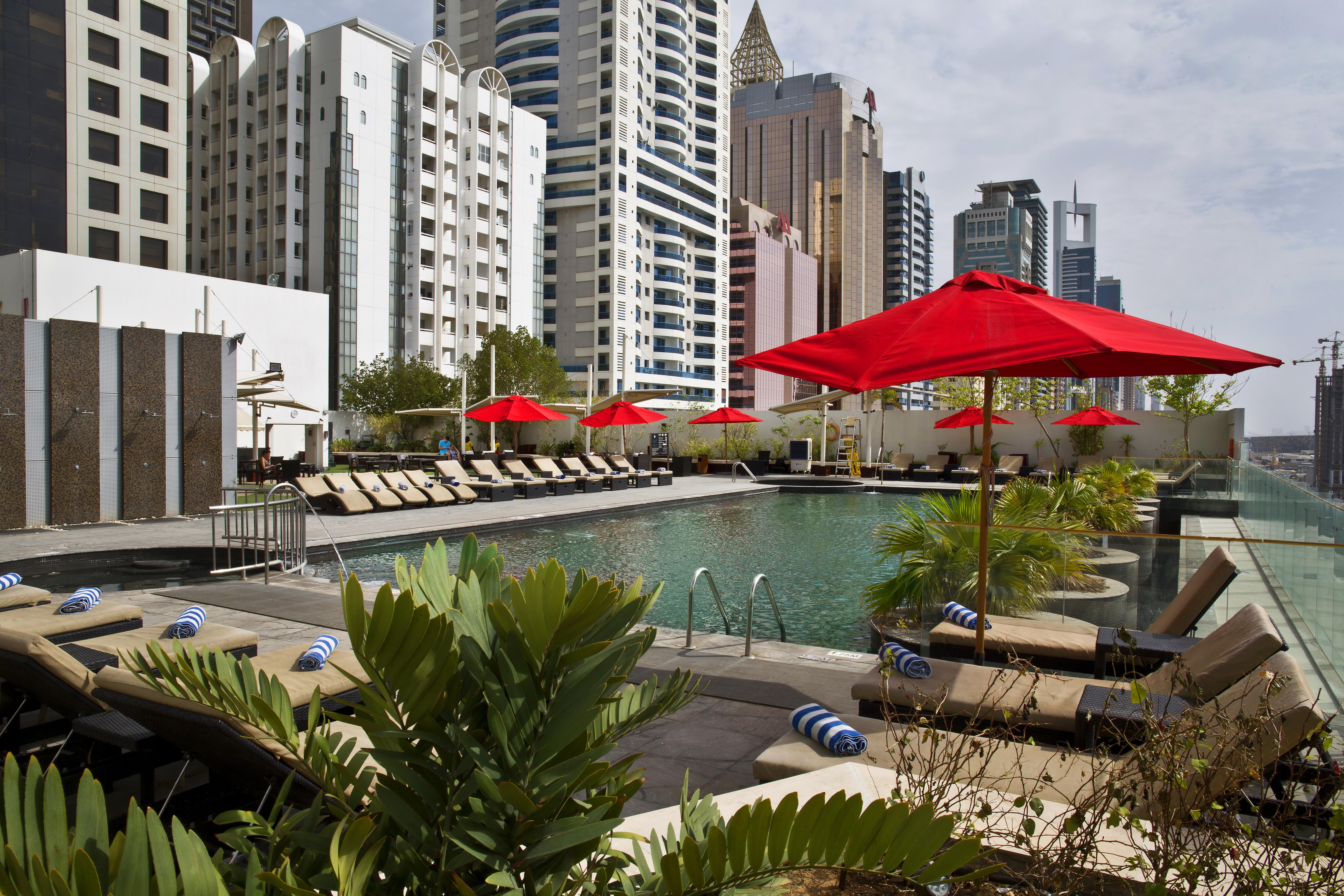 The Tower Plaza Hotel Dubai Exterior photo